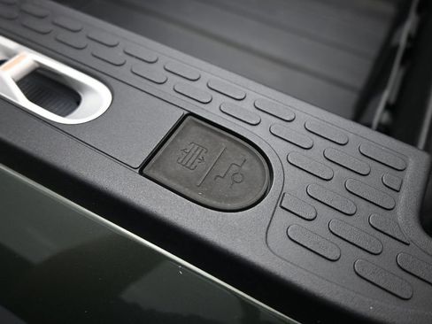 Used 2022 Rivian R1T Adventure AWD/4WD image 21