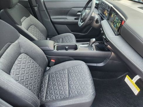 New 2026 Nissan Kicks SV image 10