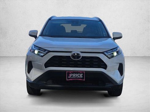 Used 2025 Toyota RAV4 XLE FWD image 2