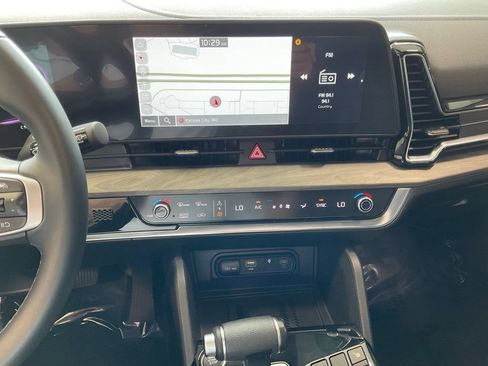 Used 2025 Kia Sportage X-Line w/ Premium Package AWD/4WD image 15