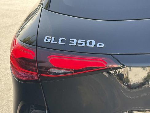 Used 2025 Mercedes-Benz GLC 350e 4MATIC image 12