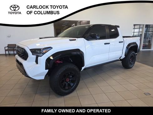 Used 2025 Toyota Tacoma TRD Pro AWD/4WD image 3
