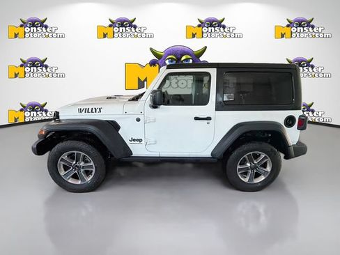 Used 2023 Jeep Wrangler Sport AWD/4WD image 7