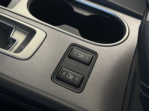 Used 2020 Nissan Murano SV w/ Premium Package image 25