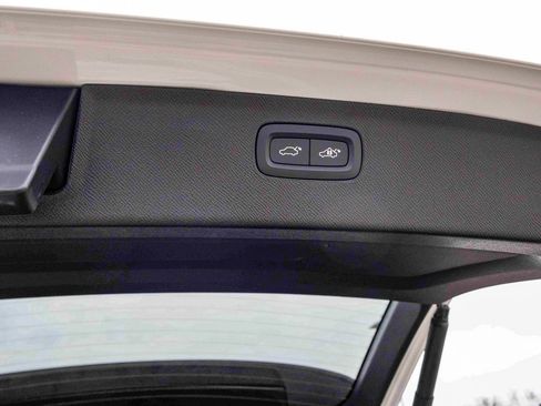 New 2026 Volvo XC90 B5 Core image 27