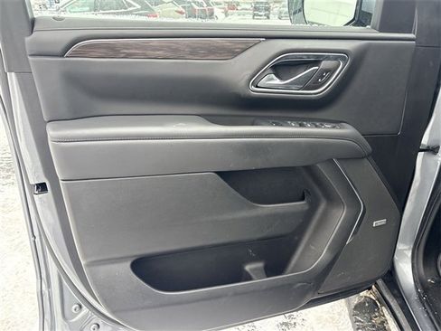 Used 2022 Chevrolet Tahoe Z71 w/ Luxury Package image 23