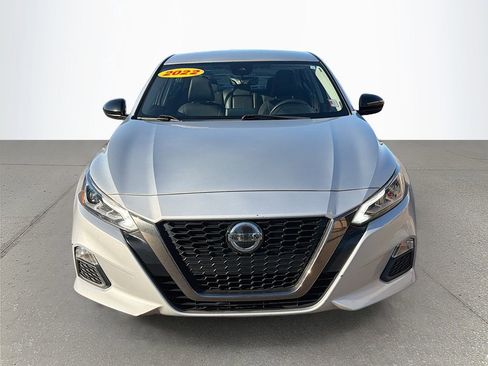 Used 2022 Nissan Altima 2.5 SR FWD image 9