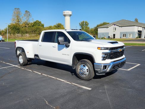 Used 2024 Chevrolet Silverado 3500 LT w/ All Star Edition image 9