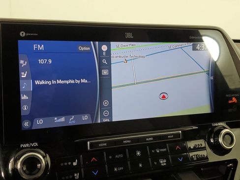 Used 2020 Toyota Highlander Limited image 42