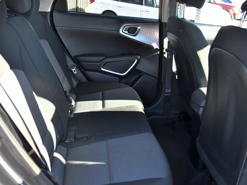 Used 2024 Kia Soul LX w/ Option Group 015 FWD image 33