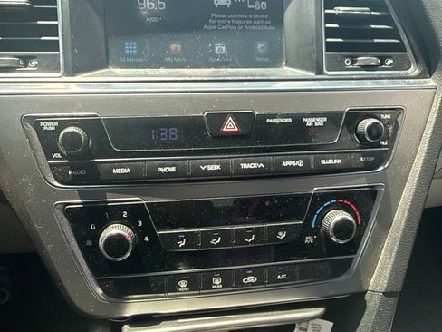 Used 2017 Hyundai Sonata SE FWD image 19