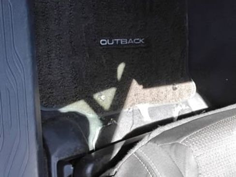 Used 2022 Subaru Outback Premium image 23