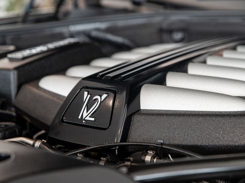 Used 2018 Rolls-Royce Ghost image 16