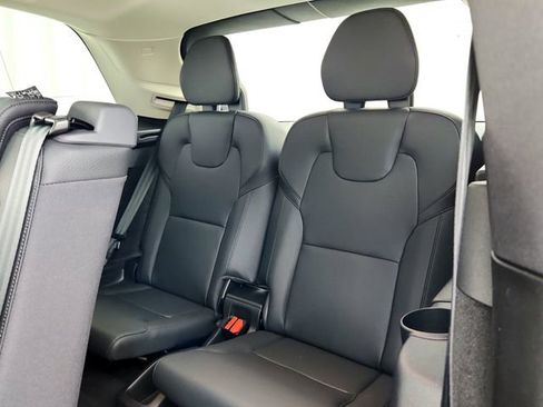 New 2025 Volvo XC90 B6 Plus w/ Protection Package Premier image 28