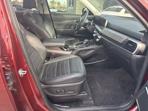 Used 2024 Kia Telluride SX Prestige w/ Towing Package image 13