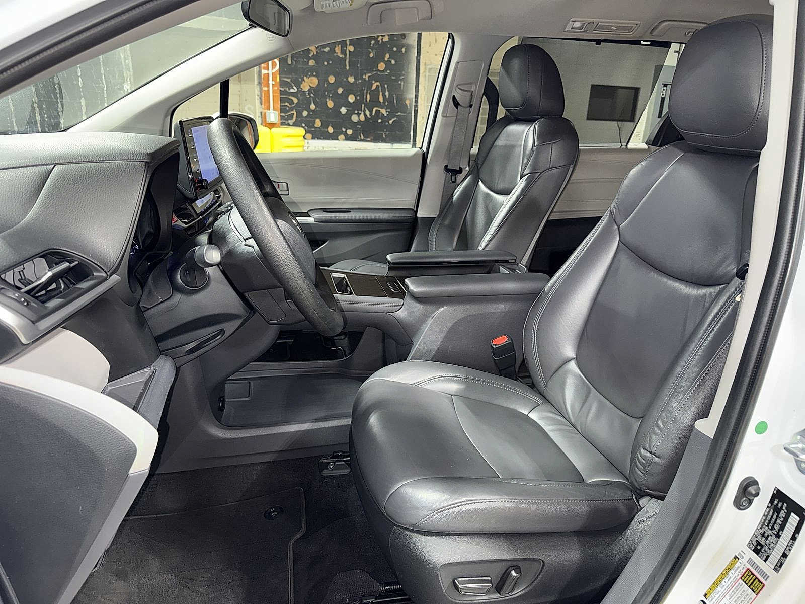 Certified 2022 Toyota Sienna LE FWD image 15