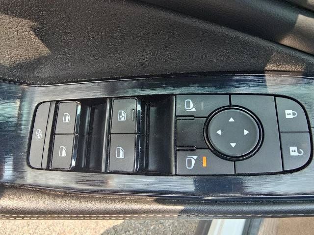 Used 2024 Nissan Rogue SV AWD/4WD image 26