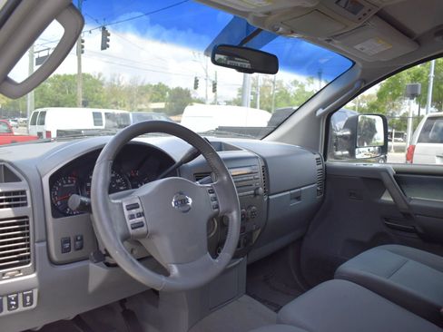 Used 2006 Nissan Titan SE image 11