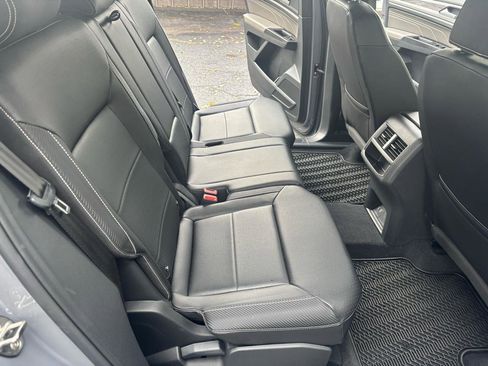 Used 2021 Volkswagen Atlas Cross Sport SE image 10