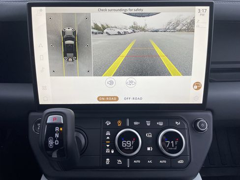 New 2026 Land Rover Defender 110 X-Dynamic SE AWD/4WD image 28