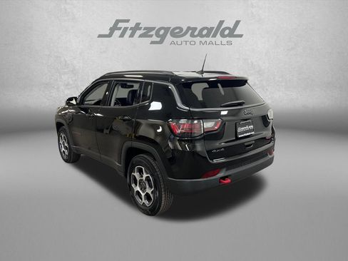 Used 2022 Jeep Compass Trailhawk w/ Trailhawk Elite Group AWD/4WD image 3