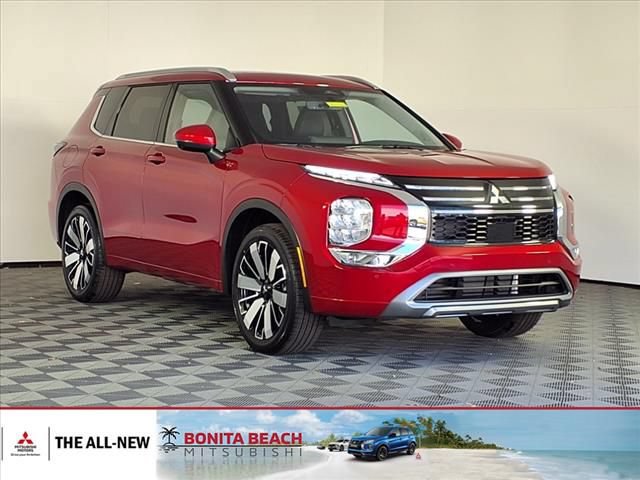 Used 2025 Mitsubishi Outlander SEL FWD image 1