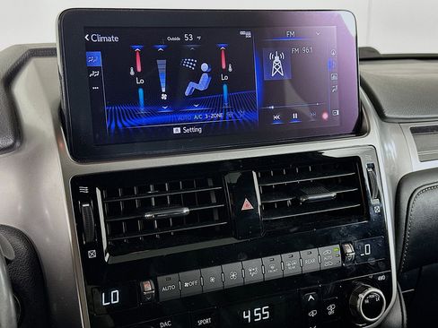 Used 2023 Lexus GX 460 Luxury w/ Sport Design Package image 24