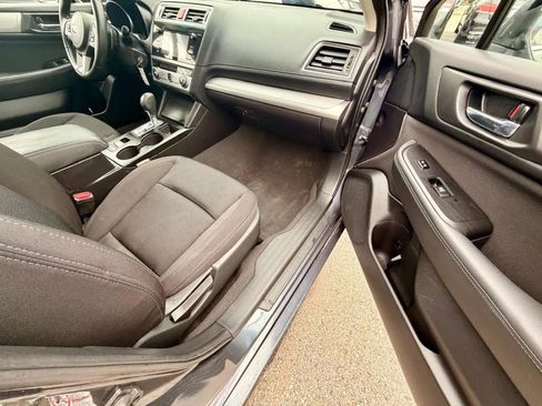 Used 2017 Subaru Legacy 2.5i Premium image 8