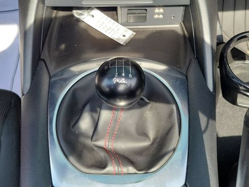 Used 2016 MAZDA MX-5 Miata Club RWD image 28