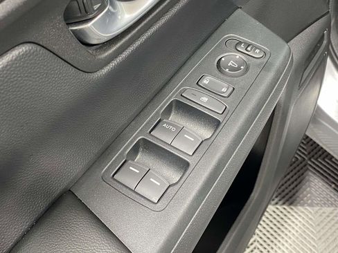 Used 2025 Honda CR-V LX image 19