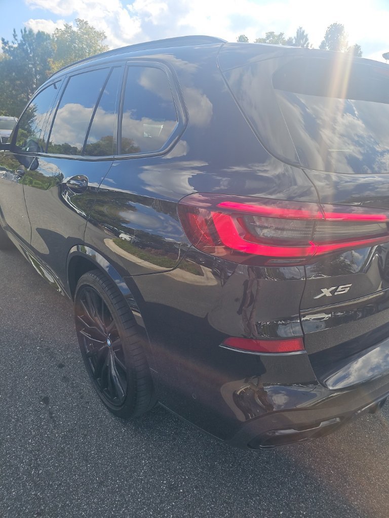 Used 2021 BMW X5 sDrive40i w/ M Sport Package RWD image 4