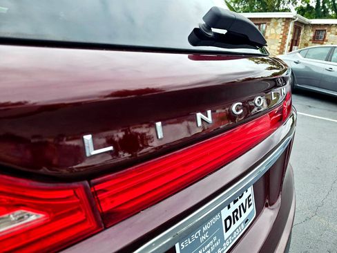 Used 2019 Lincoln MKC Premiere image 9