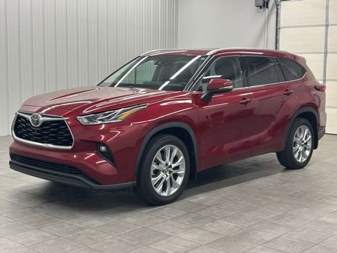Used 2021 Toyota Highlander Limited image 5