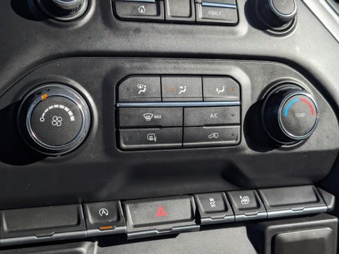 Used 2020 Chevrolet Silverado 1500 LT image 19