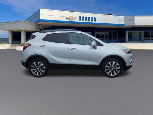 Used 2022 Buick Encore Preferred w/ Safety Package image 7