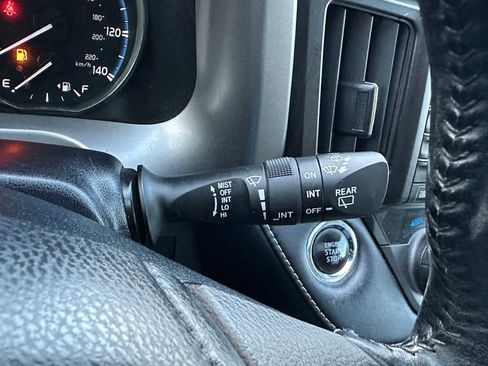 Used 2017 Toyota RAV4 Limited image 37