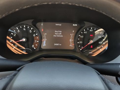Used 2025 Jeep Compass Limited AWD/4WD image 25