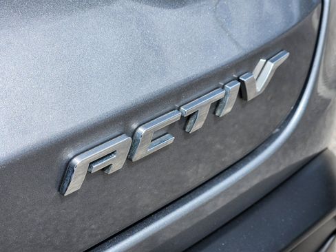 Used 2024 Chevrolet Trax ACTIV w/ Driver Confidence Package FWD image 27