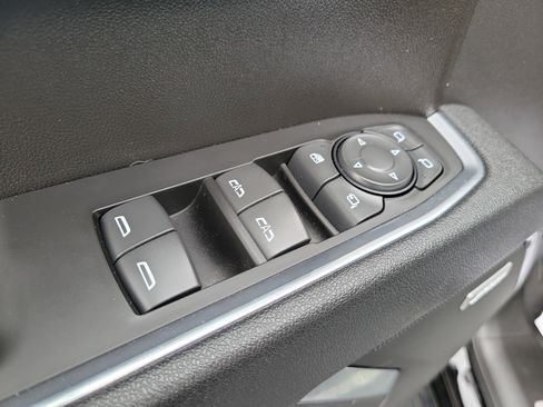 Certified 2025 Chevrolet Silverado 1500 LTZ w/ Technology Package AWD/4WD image 19
