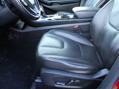 Used 2017 Ford Edge Titanium w/ Technology Package FWD image 12