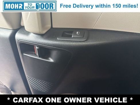 Used 2023 Chrysler Pacifica Touring-L image 22