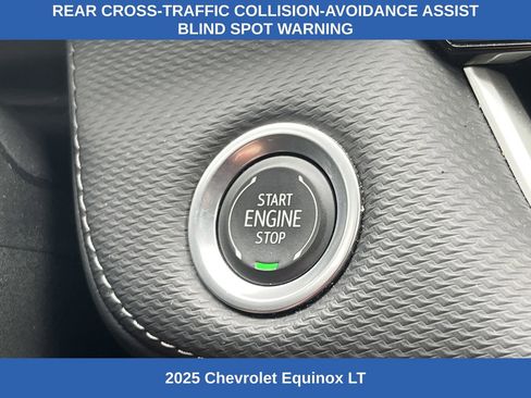 Used 2025 Chevrolet Equinox LT FWD image 8