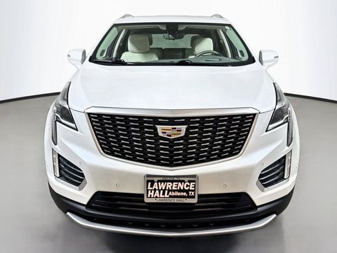 Used 2021 Cadillac XT5 Premium Luxury FWD image 2