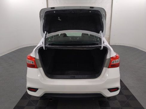 Used 2018 Nissan Sentra SR w/ Technology Package FWD image 29