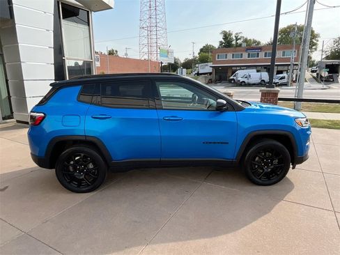 Used 2022 Jeep Compass Altitude image 7