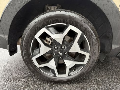 Used 2023 Hyundai Santa Cruz Limited image 15