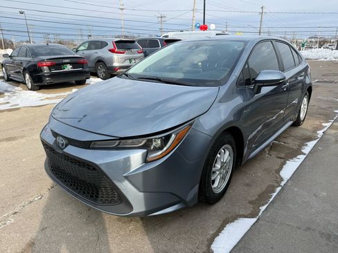 Used 2021 Toyota Corolla LE image 5