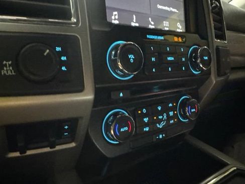 Used 2017 Ford F250 Lariat w/ Chrome Package AWD/4WD image 9