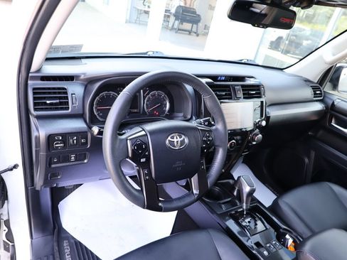 Used 2020 Toyota 4Runner TRD Off-Road Premium w/ Moonroof Package AWD/4WD image 24
