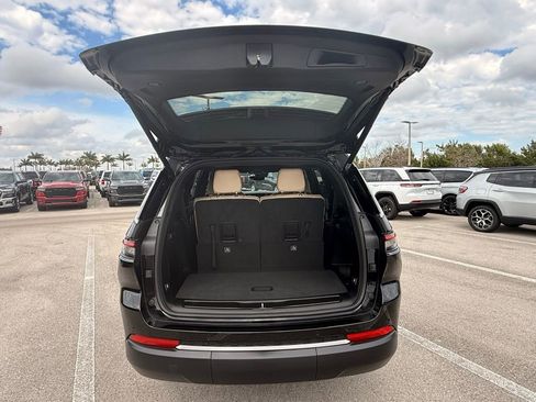 New 2026 Jeep Grand Cherokee L Limited image 39